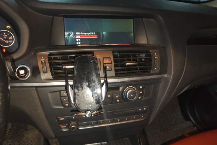 Used BMW X3 2013 xDrive20i Luxury Edition Audio And AC Panel