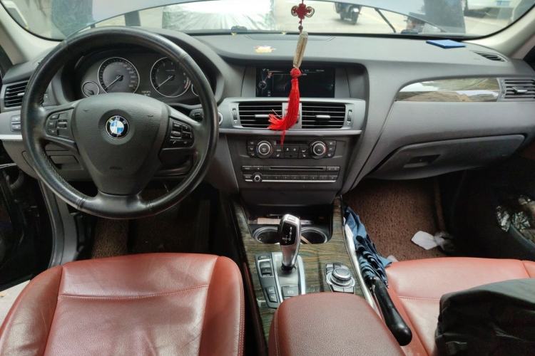 Used BMW X3 2013 xDrive20i Luxury Edition Center Console