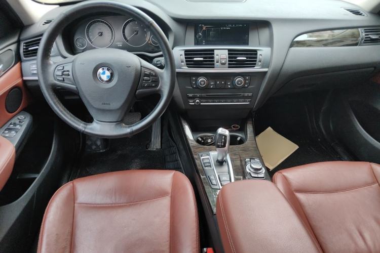 Used BMW X3 2013 Facelifted xDrive20i Luxury Edition Center Console
