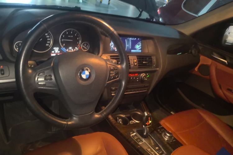 Used BMW X3 2013 Facelifted xDrive20i Luxury Edition Center Console