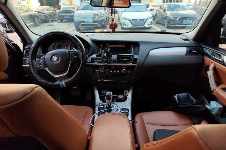 Used BMW X3 2013 Revised xDrive28i Luxury Edition Center Console