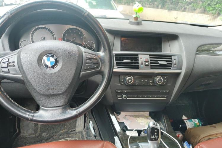 Used BMW X3 2013 xDrive20i Luxury Edition Center Console