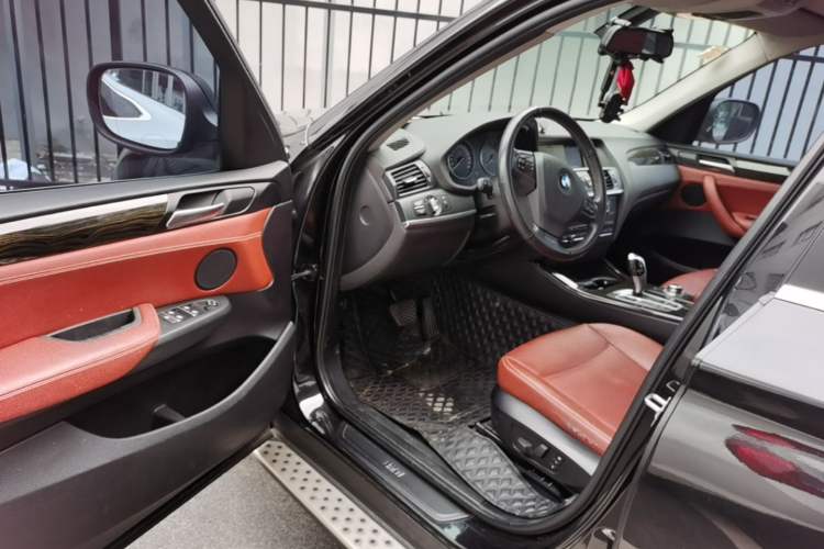 Used BMW X3 2013 xDrive20i Luxury Edition Driver Seat