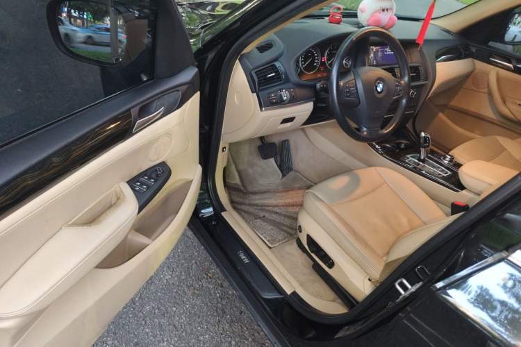 Used BMW X3 2013 Facelifted xDrive20i Luxury Edition Driver Seat