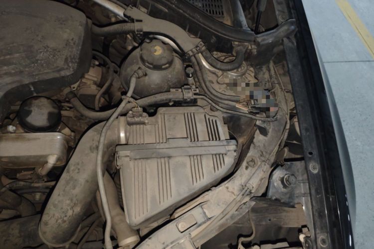 Used BMW X3 2013 xDrive20i Luxury Edition Engine Bay Left