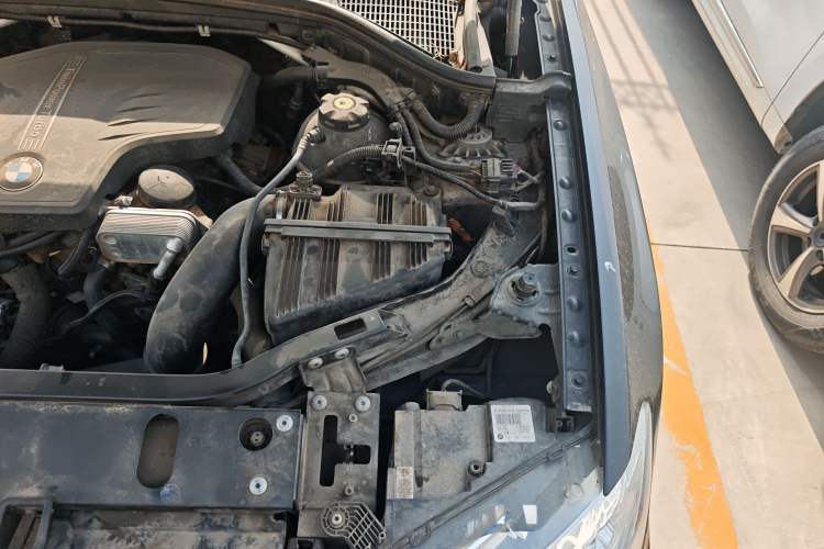 Used BMW X3 2013 xDrive20i Luxury Edition Engine Bay Left