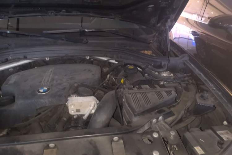 Used BMW X3 2013 Facelifted xDrive20i Luxury Edition Engine Bay Left