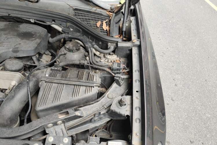 Used BMW X3 2013 xDrive20i Luxury Edition Engine Bay Left