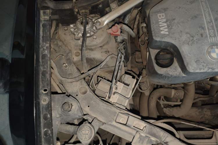 Used BMW X3 2013 xDrive20i Luxury Edition Engine Bay Right