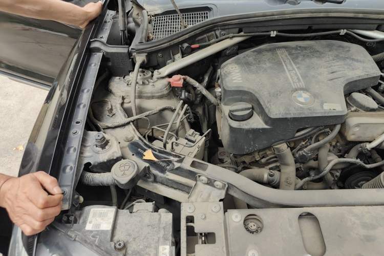 Used BMW X3 2013 Facelifted xDrive20i Luxury Edition Engine Bay Right