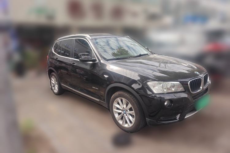 Used BMW X3 2013 Facelifted xDrive20i Luxury Edition Front Right 45 Deg