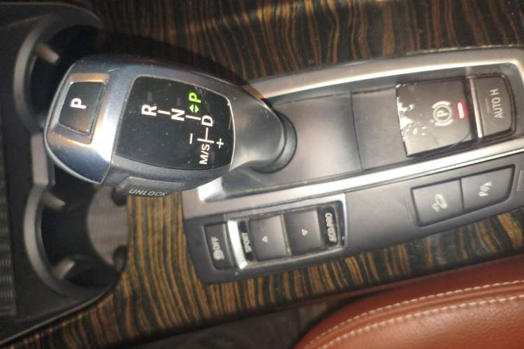Used BMW X3 2013 xDrive20i Luxury Edition Gear Lever