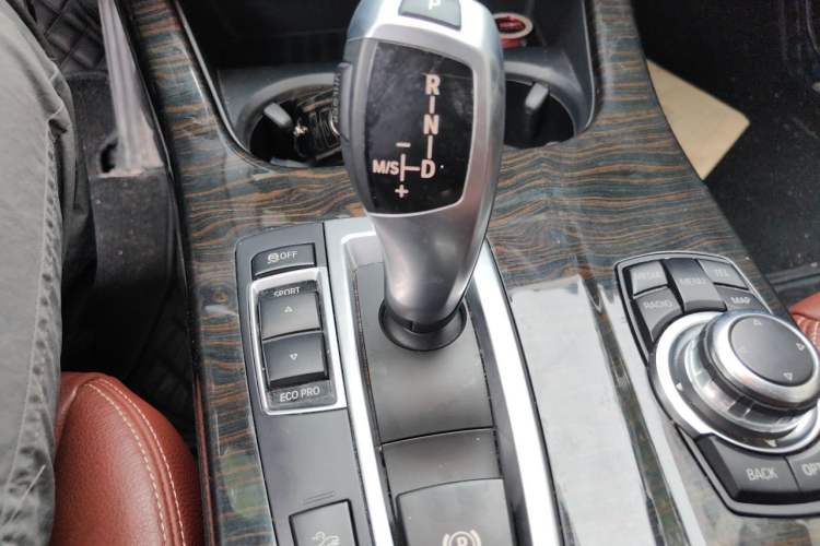 Used BMW X3 2013 Facelifted xDrive20i Luxury Edition Gear Lever