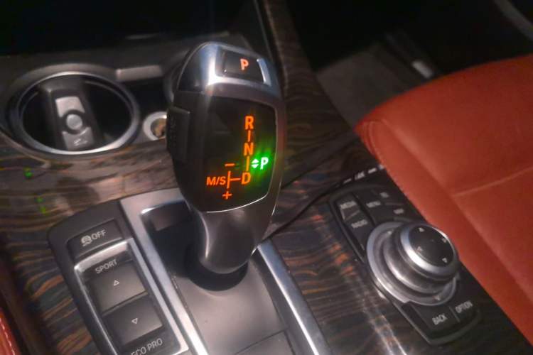 Used BMW X3 2013 Facelifted xDrive20i Luxury Edition Gear Lever