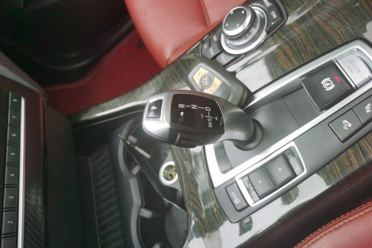 Used BMW X3 2013 Facelifted xDrive20i Luxury Edition Gear Lever