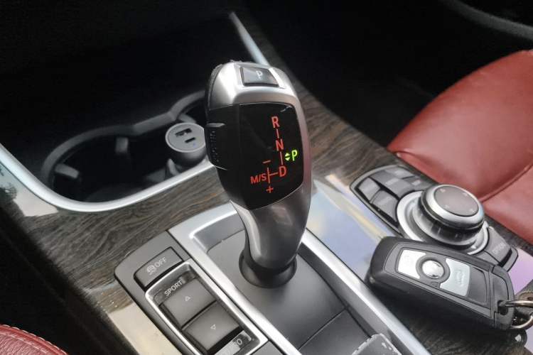 Used BMW X3 2013 xDrive28i Luxury Model Gear Lever