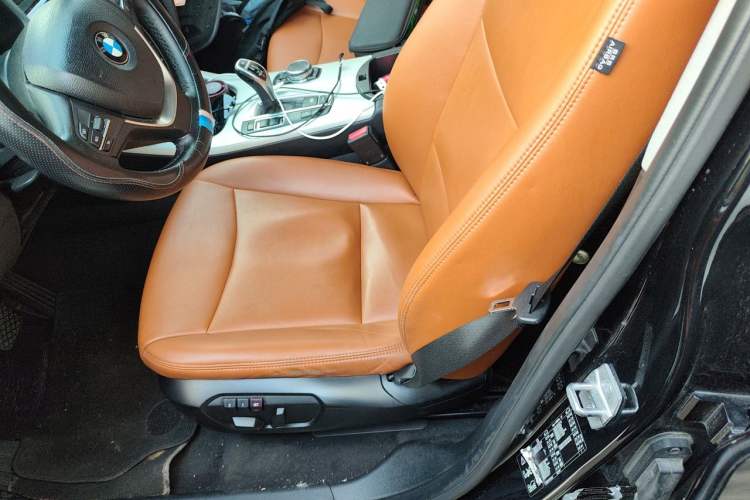 Used BMW X3 2013 Revised xDrive28i Luxury Edition Left Front Seat