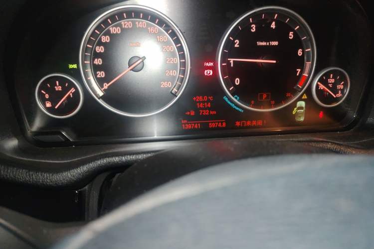 Used BMW X3 2013 Facelifted xDrive20i Luxury Edition Odometer Close Up