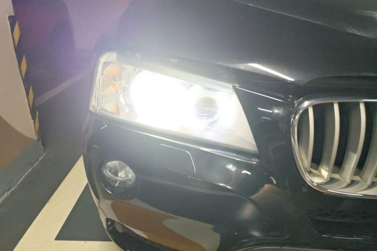 Used BMW X3 2013 Revised xDrive28i Luxury Edition Right Front Headlight