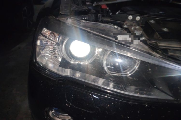 Used BMW X3 2013 Facelifted xDrive20i Luxury Edition Right Front Headlight