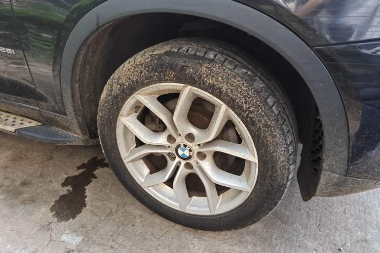 Used BMW X3 2013 Restyled xDrive28i Leading Edition Right Front Wheel Hub