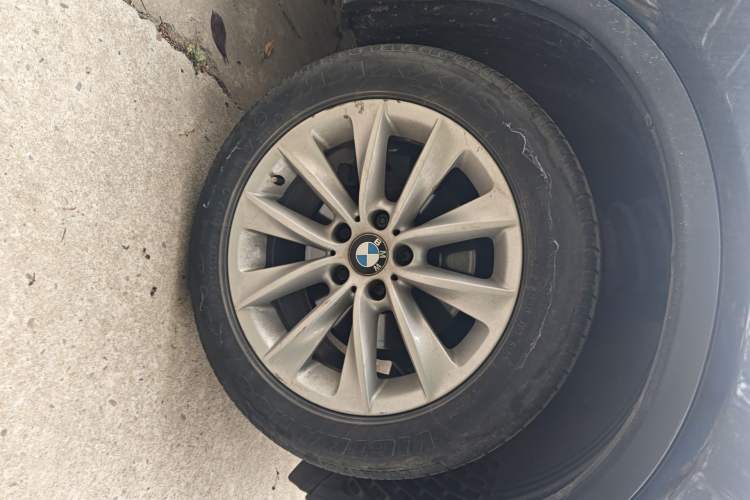 Used BMW X3 2013 Facelifted xDrive20i Luxury Edition Right Front Wheel Hub