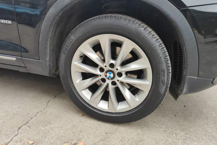 Used BMW X3 2013 Facelifted xDrive20i Luxury Edition Right Front Wheel Hub