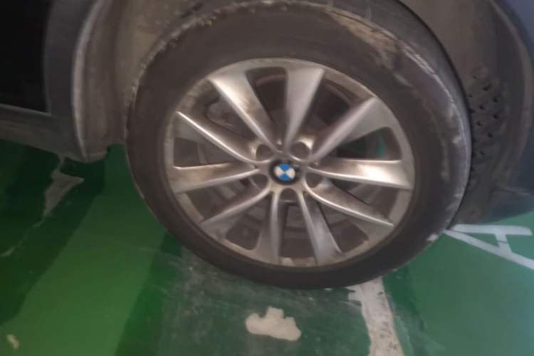 Used BMW X3 2013 Facelifted xDrive20i Luxury Edition Right Front Wheel Hub