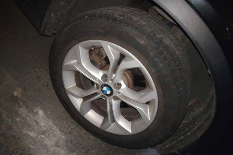 Used BMW X3 2013 Facelifted xDrive20i Luxury Edition Right Front Wheel Hub