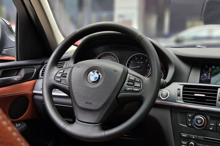 Used BMW X3 2013 xDrive20i Luxury Edition Steering Wheel