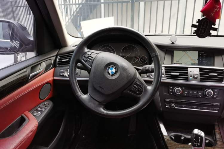 Used BMW X3 2013 xDrive20i Luxury Edition Steering Wheel