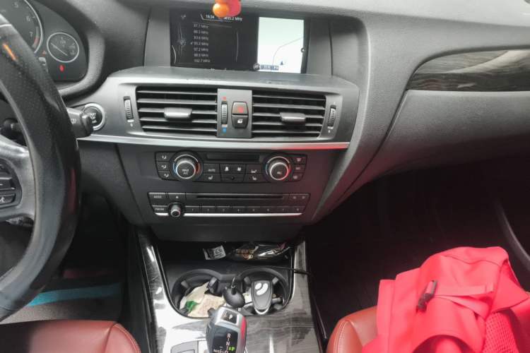 Used BMW X3 2013 xDrive20i Luxury Edition Audio And AC Panel