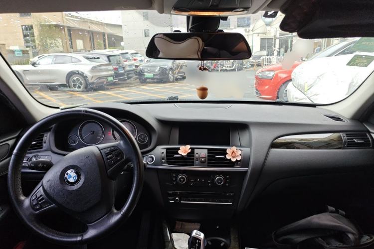 Used BMW X3 2013 Facelifted xDrive20i Luxury Edition Center Console