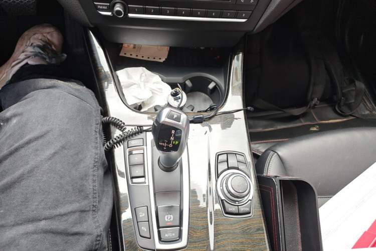Used BMW X3 2013 Facelifted xDrive20i Luxury Edition Gear Lever
