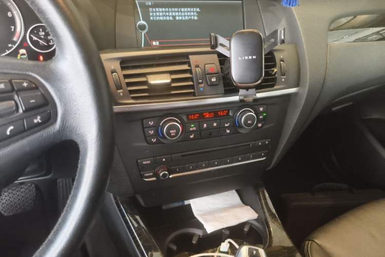 Used BMW X3 2013 xDrive20i Luxury Edition Audio And AC Panel