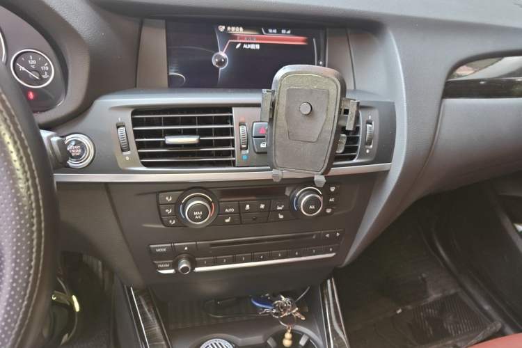 Used BMW X3 2013 xDrive20i Luxury Edition Audio And AC Panel