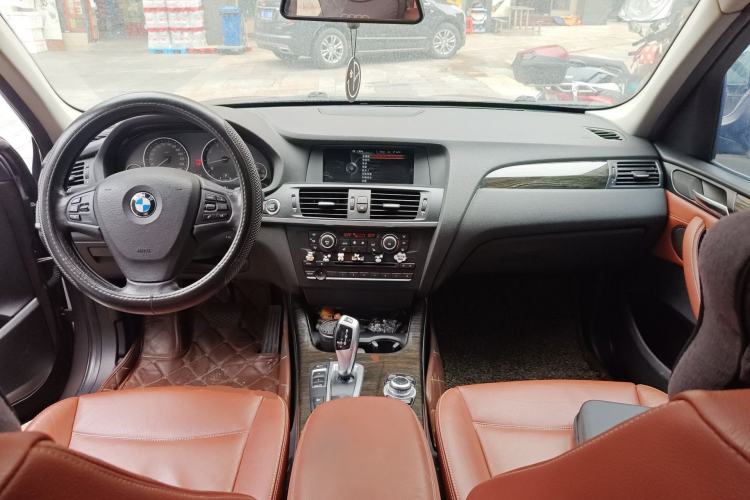 Used BMW X3 2013 Facelifted xDrive20i Luxury Edition Center Console