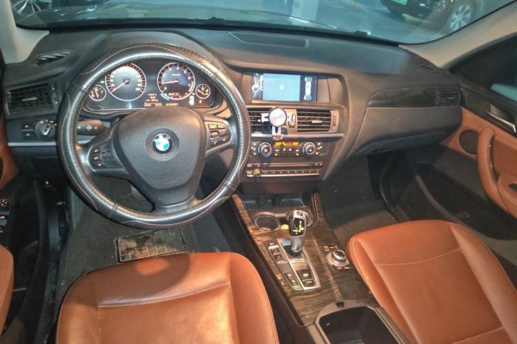 Used BMW X3 2013 xDrive20i Luxury Edition Center Console