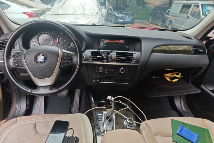 Used BMW X3 2013 Facelifted xDrive20i Luxury Edition Center Console