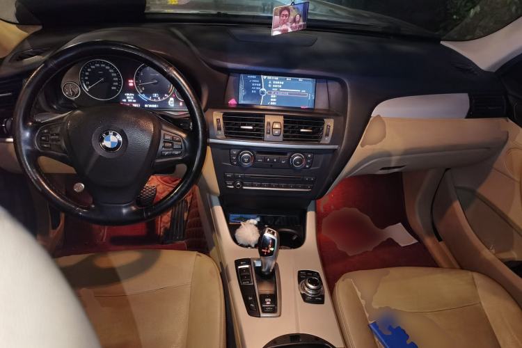 Used BMW X3 2013 xDrive28i Leading Model Center Console