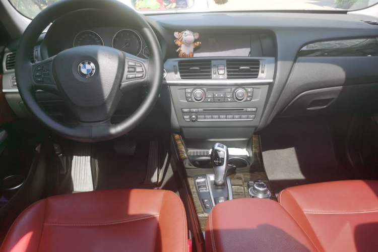 Used BMW X3 2013 Facelifted xDrive20i Luxury Edition Center Console
