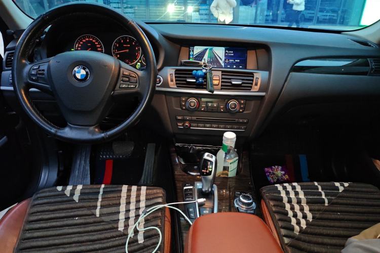 Used BMW X3 2013 Facelifted xDrive20i Luxury Edition Center Console