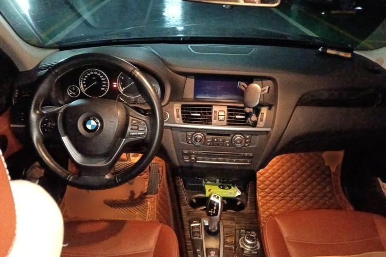 Used BMW X3 2013 Revised xDrive28i Luxury Edition Center Console