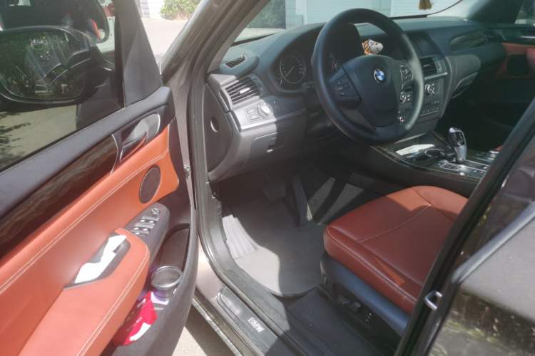 Used BMW X3 2013 Facelifted xDrive20i Luxury Edition Driver Seat