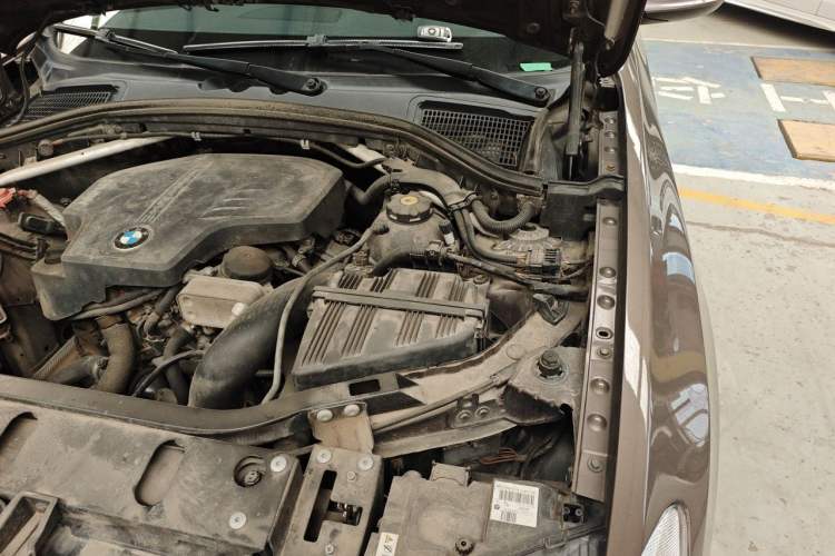 Used BMW X3 2013 xDrive28i Luxury Model Engine Bay Left