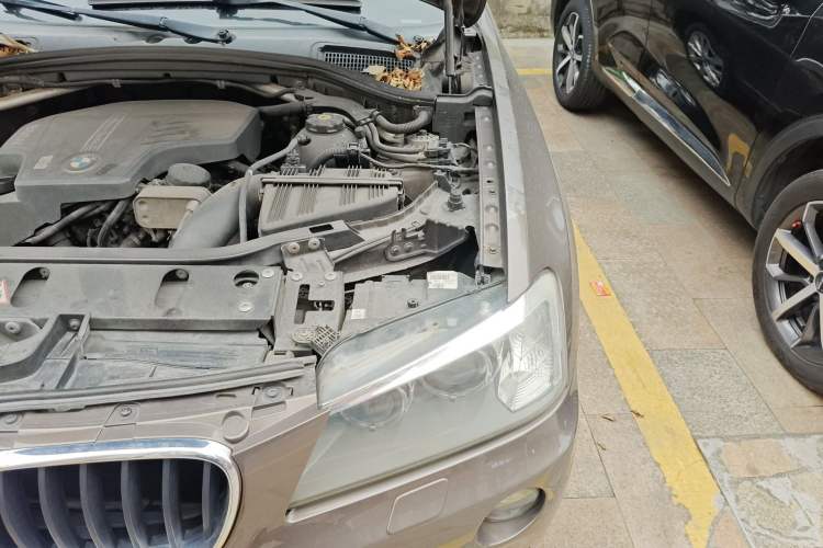 Used BMW X3 2013 Facelifted xDrive20i Luxury Edition Engine Bay Left