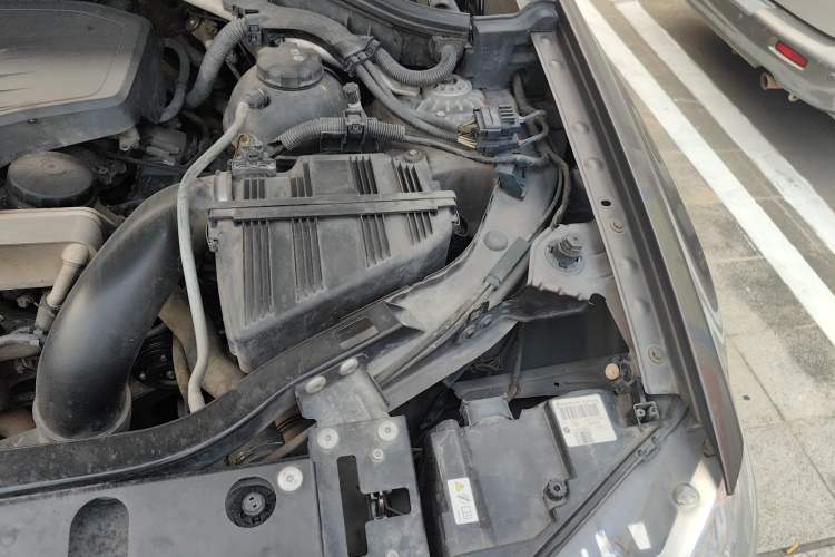 Used BMW X3 2013 Facelifted xDrive20i Luxury Edition Engine Bay Left