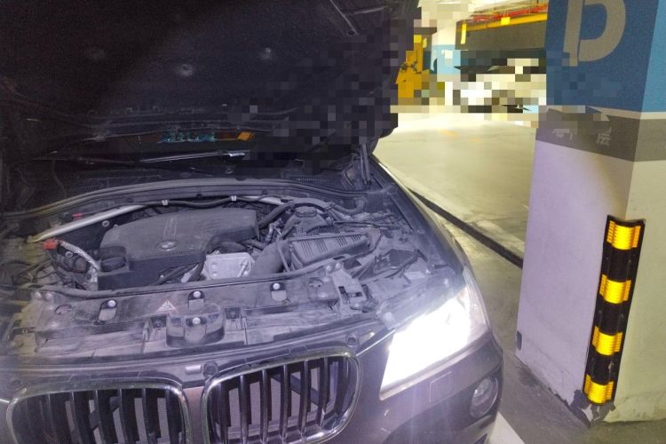 Used BMW X3 2013 Facelifted xDrive20i Luxury Edition Engine Bay Left
