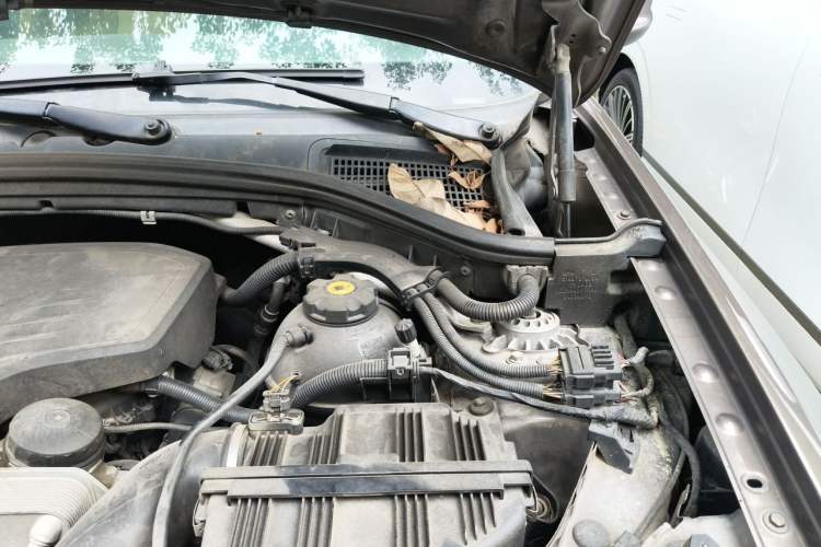 Used BMW X3 2013 Facelifted xDrive20i Luxury Edition Engine Bay Left
