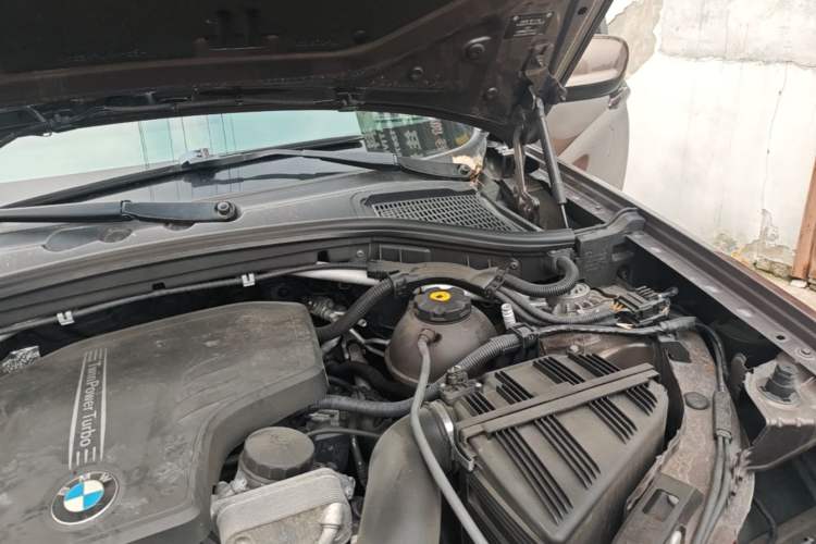Used BMW X3 2013 Restyled xDrive28i Leading Edition Engine Bay Left